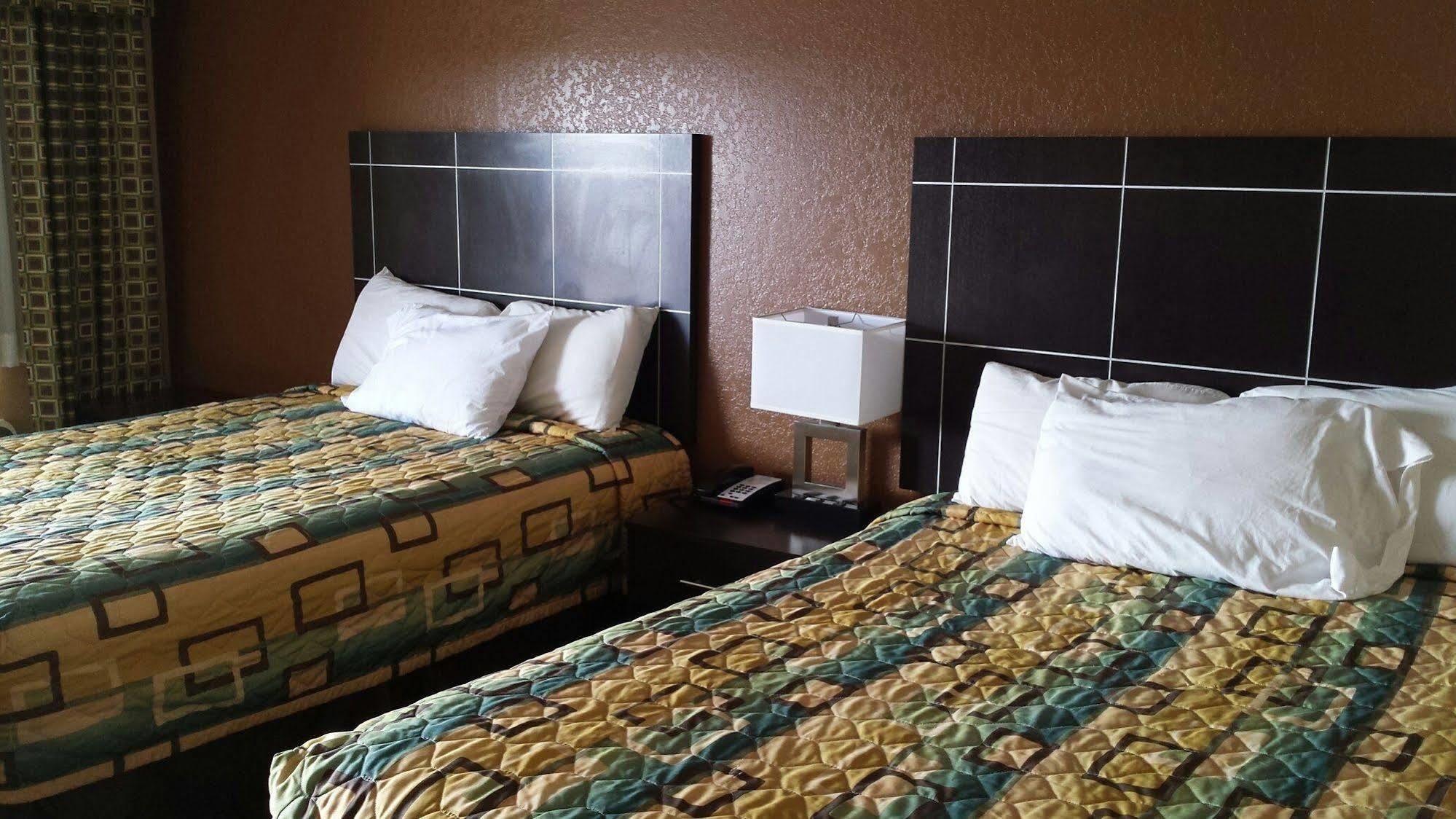 Sona Inn Dilley Екстер'єр фото